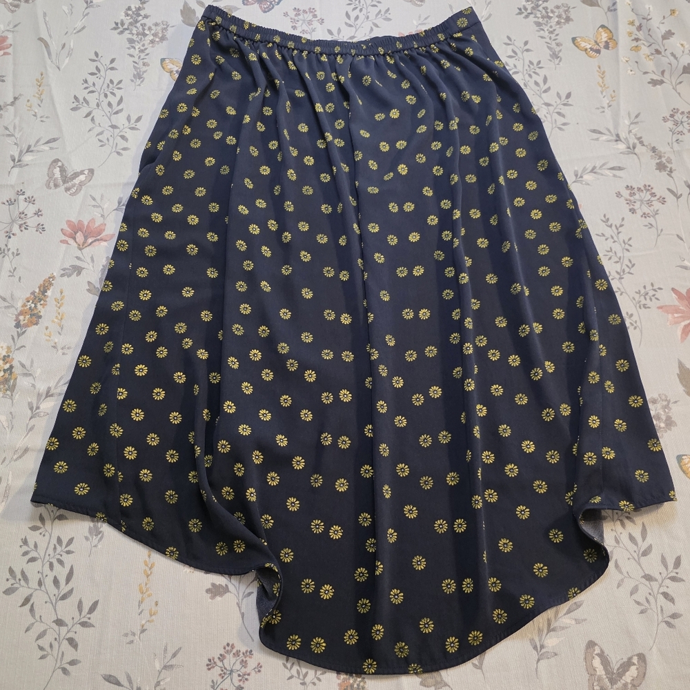 J.Crew Daisy Print High-Low Wrap Skirt XL Navy Yellow Floral Boho Cottagecore - Picture 5 of 7